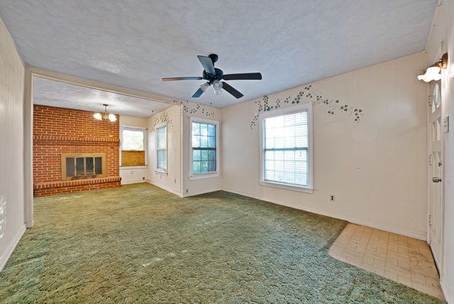 1228 W Gambrell Street, Fort Worth, TX 76115
