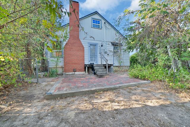 1228 W Gambrell Street, Fort Worth, TX 76115