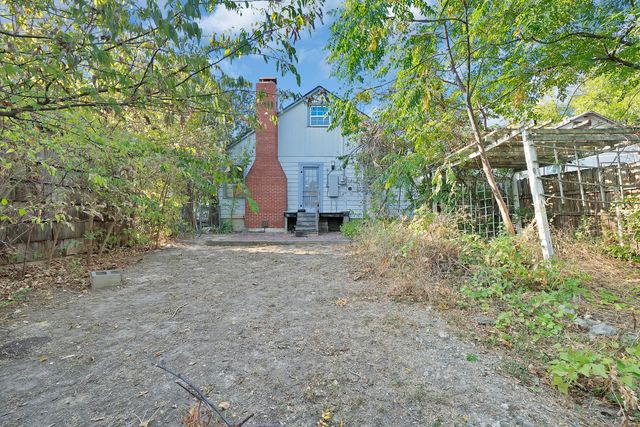 1228 W Gambrell Street, Fort Worth, TX 76115
