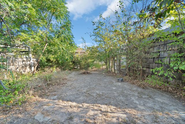 1228 W Gambrell Street, Fort Worth, TX 76115