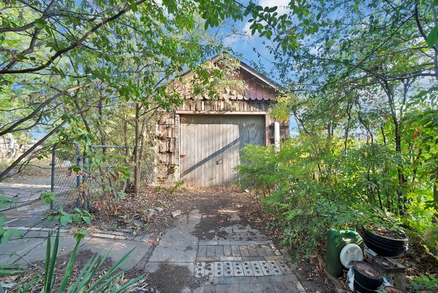 1228 W Gambrell Street, Fort Worth, TX 76115