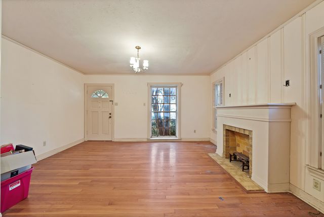 1228 W Gambrell Street, Fort Worth, TX 76115