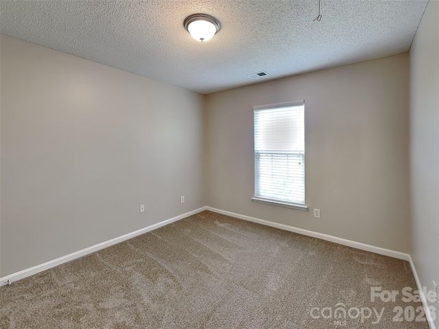 1032 Meadowbrook Lane SW, Concord, NC 28027