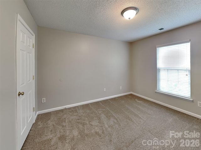 1032 Meadowbrook Lane SW, Concord, NC 28027
