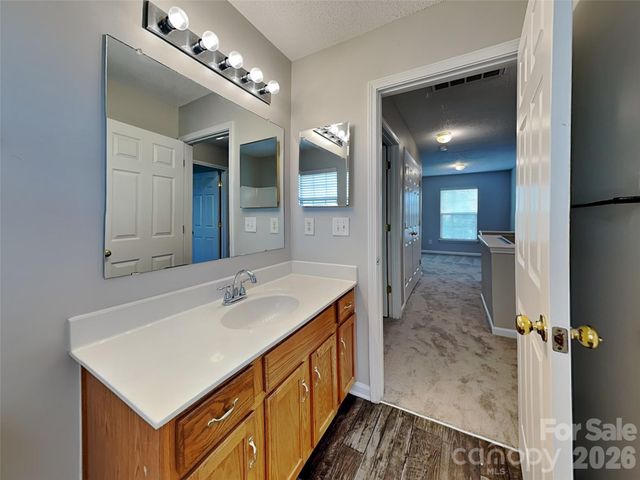 1032 Meadowbrook Lane SW, Concord, NC 28027