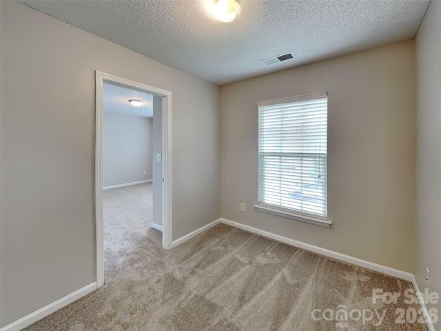 1032 Meadowbrook Lane SW, Concord, NC 28027