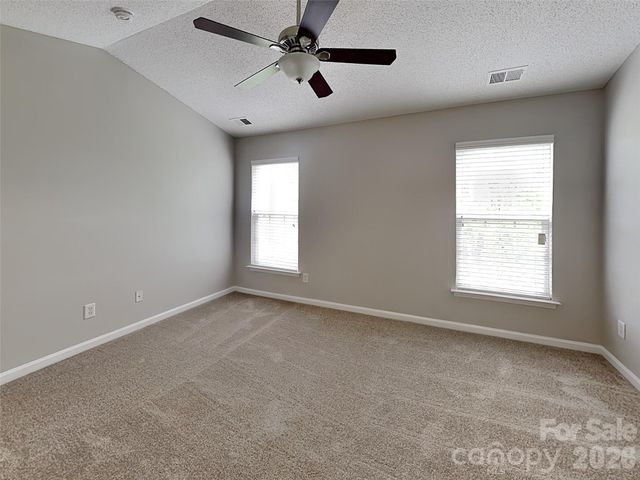 1032 Meadowbrook Lane SW, Concord, NC 28027