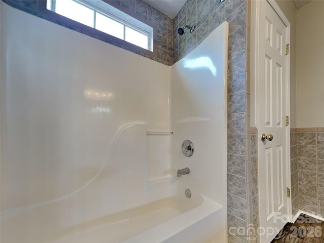 1032 Meadowbrook Lane SW, Concord, NC 28027