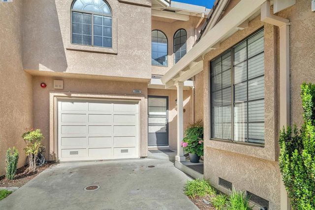 19987 Lorena Cir, Castro Valley, CA 94546