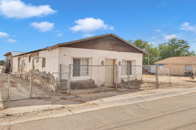 720 Johnson Street, Fabens, TX 79838
