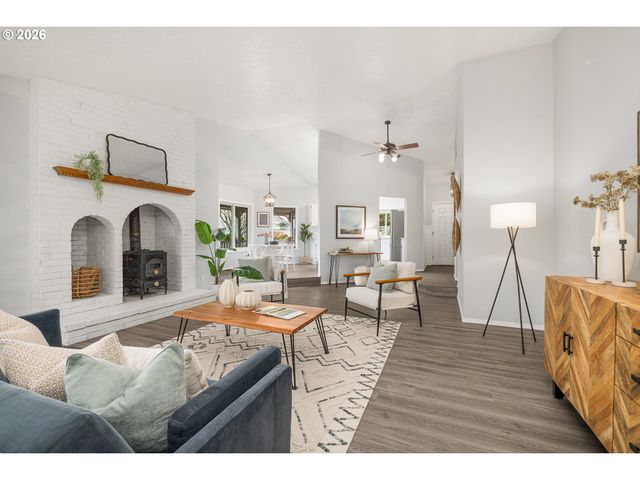 1826 Ne 153RD St, Vancouver, WA 98686