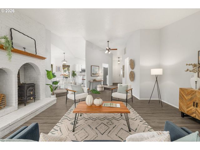 1826 Ne 153RD St, Vancouver, WA 98686