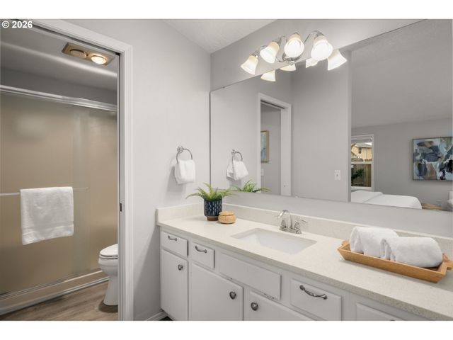 1826 Ne 153RD St, Vancouver, WA 98686