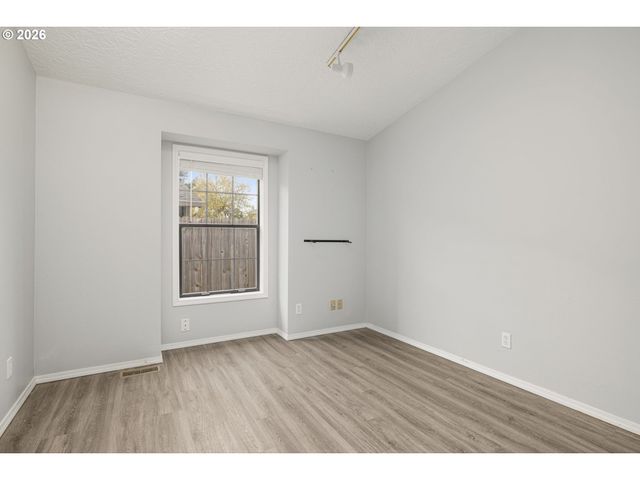 1826 Ne 153RD St, Vancouver, WA 98686