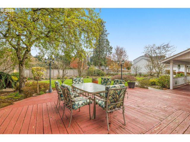 1826 Ne 153RD St, Vancouver, WA 98686