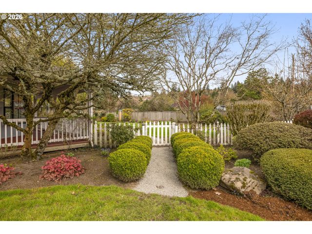 1826 Ne 153RD St, Vancouver, WA 98686