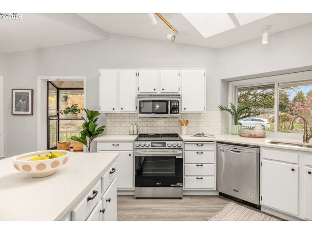 1826 Ne 153RD St, Vancouver, WA 98686