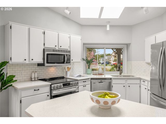 1826 Ne 153RD St, Vancouver, WA 98686