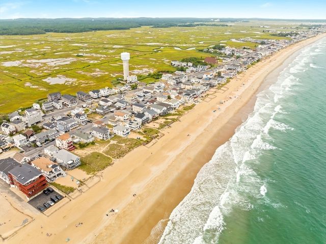 2 Old County Rd 11, Salisbury, MA 01952