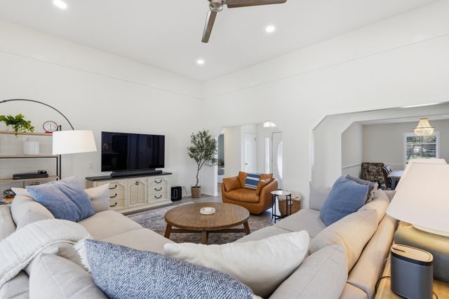 210 Wynnehaven Beach Road, Mary Esther, FL 32569