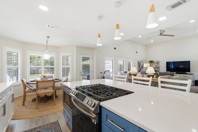 210 Wynnehaven Beach Road, Mary Esther, FL 32569