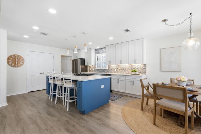 210 Wynnehaven Beach Road, Mary Esther, FL 32569