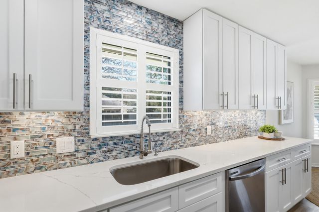 210 Wynnehaven Beach Road, Mary Esther, FL 32569