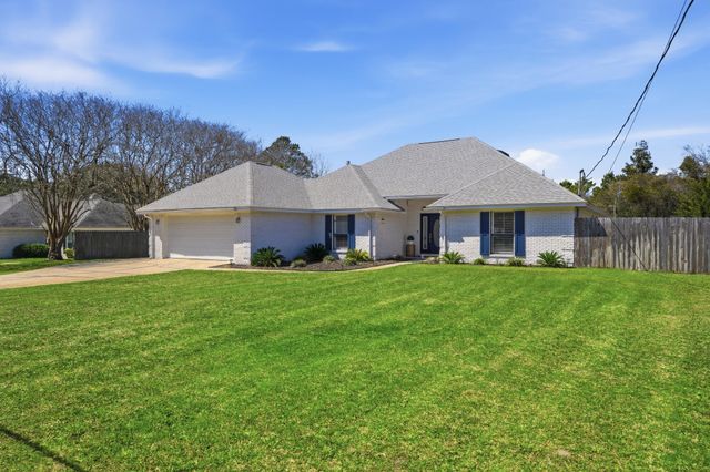 210 Wynnehaven Beach Road, Mary Esther, FL 32569