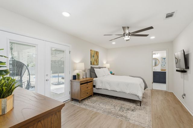 210 Wynnehaven Beach Road, Mary Esther, FL 32569