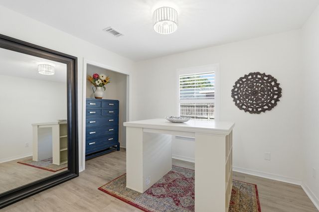 210 Wynnehaven Beach Road, Mary Esther, FL 32569