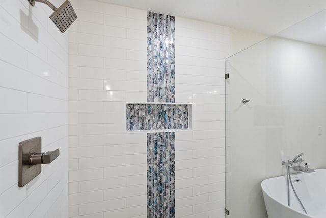 210 Wynnehaven Beach Road, Mary Esther, FL 32569