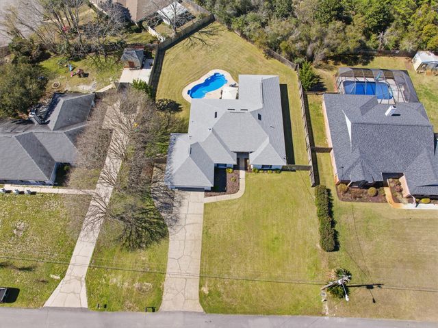 210 Wynnehaven Beach Road, Mary Esther, FL 32569