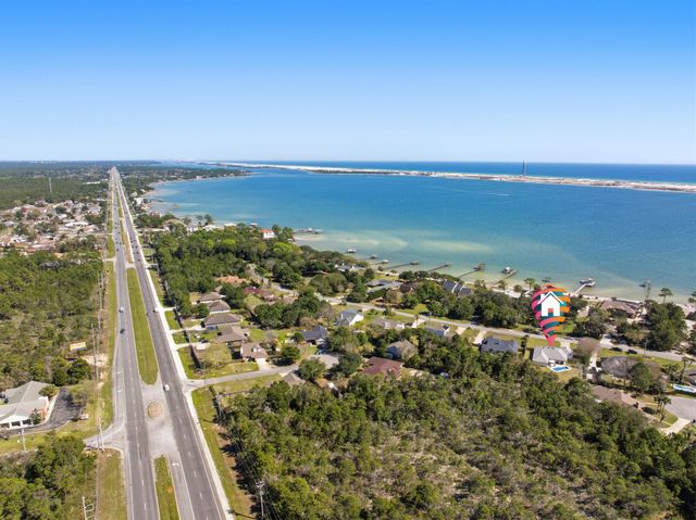 210 Wynnehaven Beach Road, Mary Esther, FL 32569