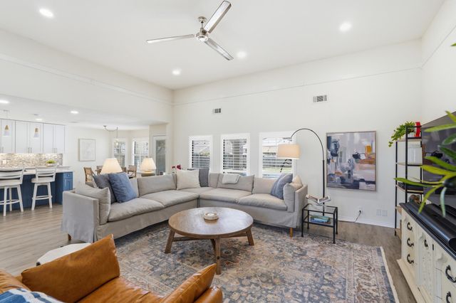 210 Wynnehaven Beach Road, Mary Esther, FL 32569