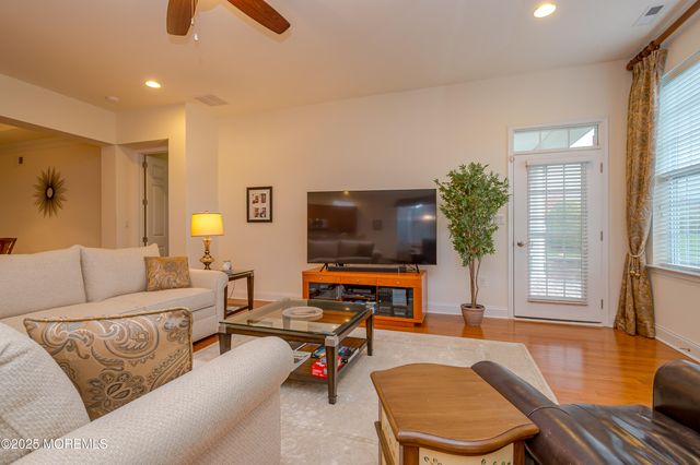 19 Masters Drive, Monroe, NJ 08831