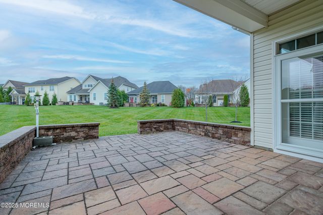 19 Masters Drive, Monroe, NJ 08831