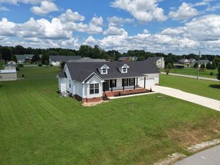 30 Hobby Cir, Mcminnville, TN 37110