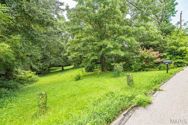 13204 Tablerock Drive, St Louis, MO 63122