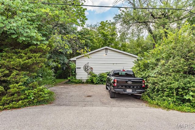 13204 Tablerock Drive, St Louis, MO 63122