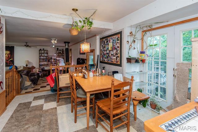 13204 Tablerock Drive, St Louis, MO 63122