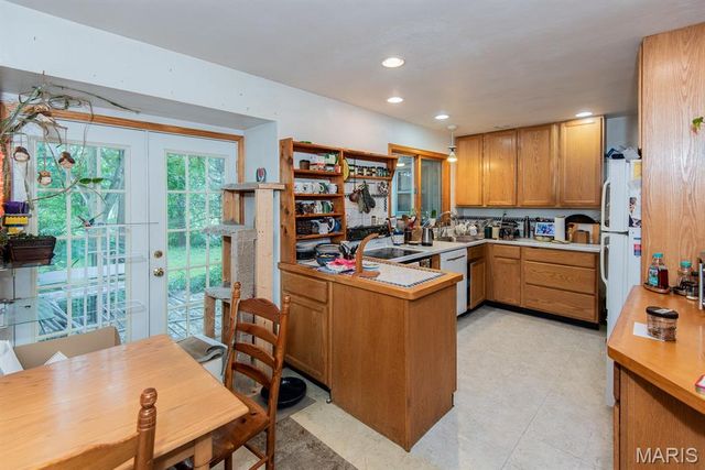13204 Tablerock Drive, St Louis, MO 63122