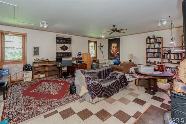 13204 Tablerock Drive, St Louis, MO 63122