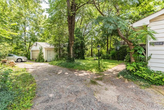 13204 Tablerock Drive, St Louis, MO 63122