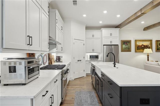 33 Cedar Summit, Marble Hill, GA 30148