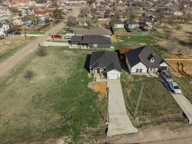 203 E South Street, Itasca, TX 76055