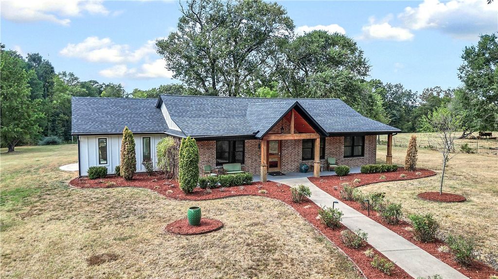 15791 Easterling Road, Pea Ridge, AR 72751
