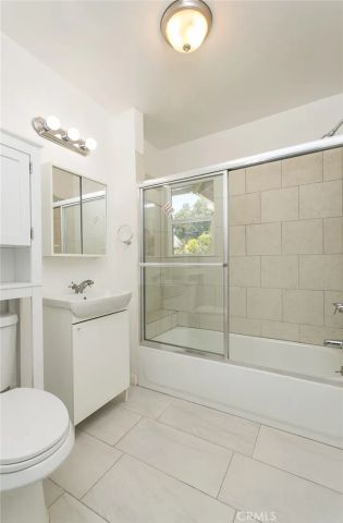 316 Kenneth Road, Glendale, CA 91202