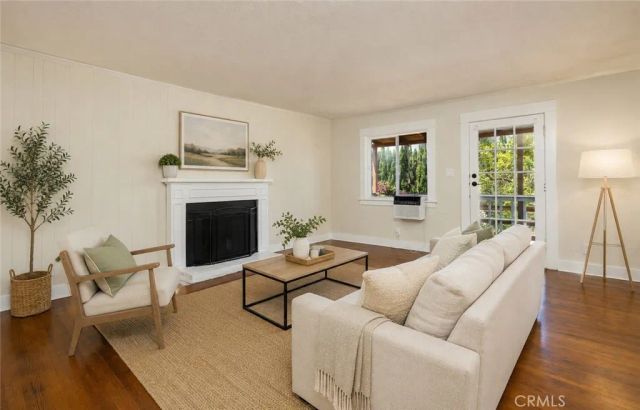 316 Kenneth Road, Glendale, CA 91202