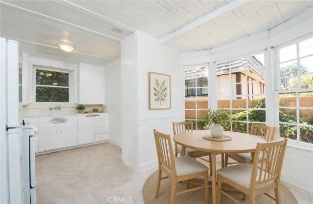 316 Kenneth Road, Glendale, CA 91202