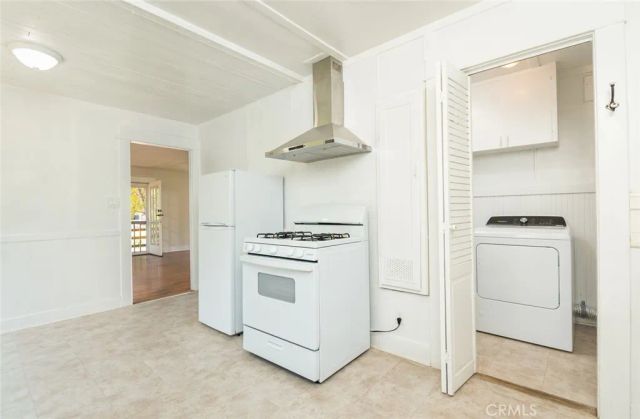 316 Kenneth Road, Glendale, CA 91202